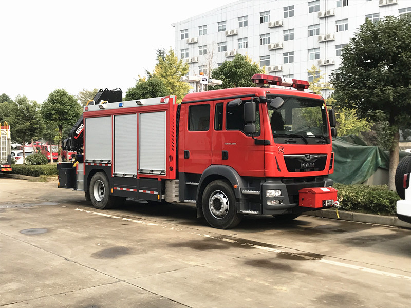 ����MAN���U��Ԯ����܇