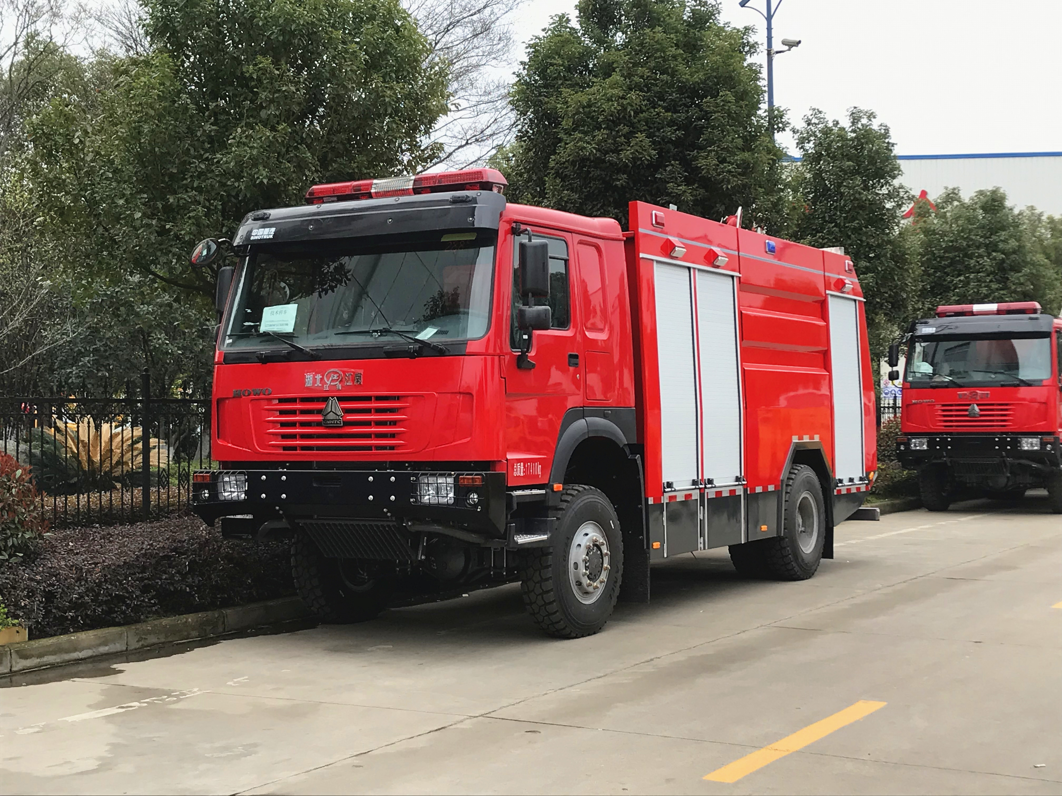 �����������(q��)6��ɭ������܇