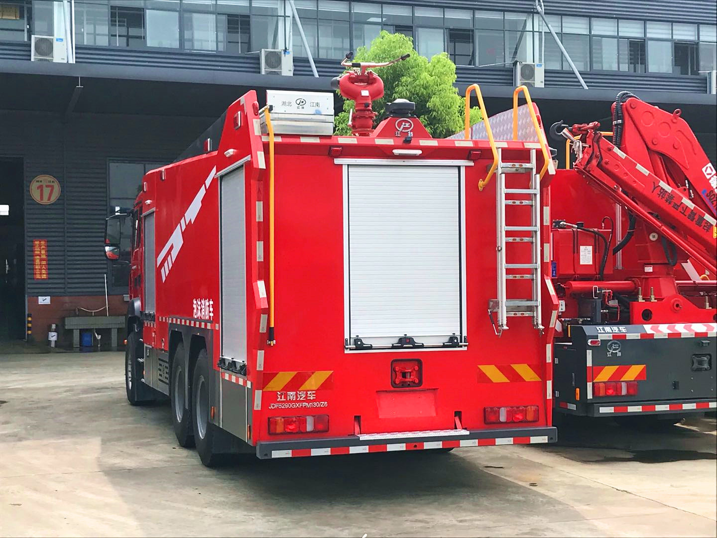 �����ǵ¿�16����ĭ����܇