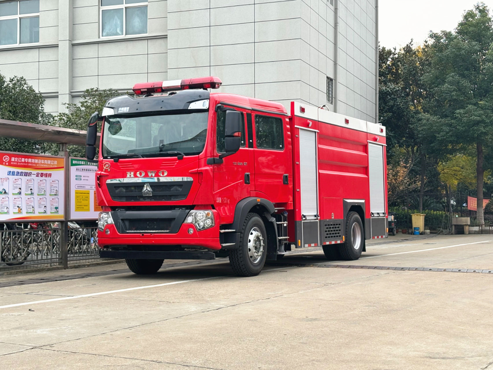 ��������ɭ������܇